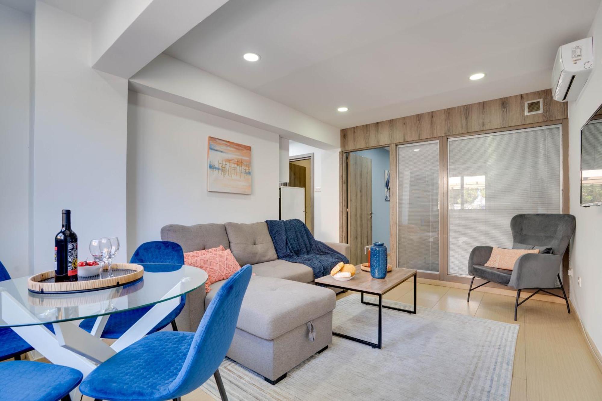Atlantis Apartments 50M From Makenzy Seafront Larnaca Exterior foto