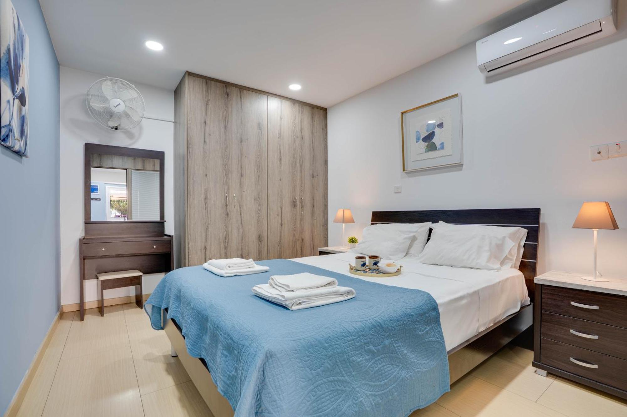 Atlantis Apartments 50M From Makenzy Seafront Larnaca Exterior foto