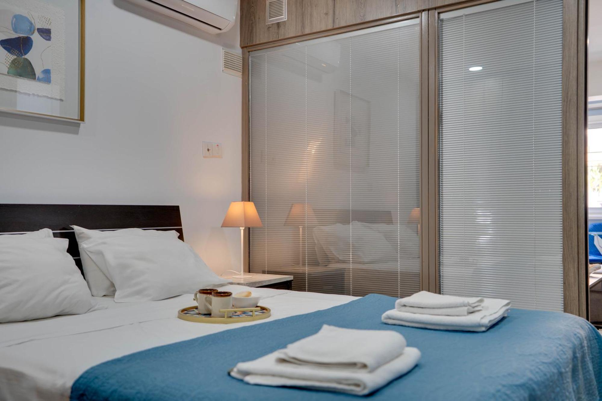 Atlantis Apartments 50M From Makenzy Seafront Larnaca Exterior foto